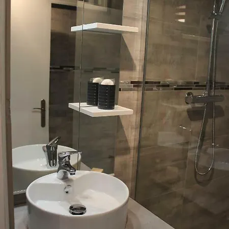 Appartement Quai Ouest, Vue Entree Port, Stationnement Gratuit, Lits Faits Pour Votre Arrivee, Serviettes De Toilettes Fournies Dieppe Exterior photo