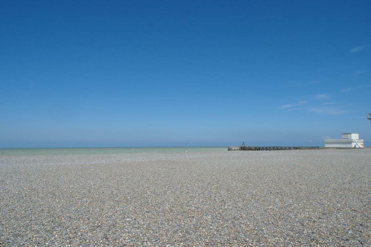 Quai Ouest, Vue Entree Port, Stationnement Gratuit, Lits Faits Pour Votre Arrivee, Serviettes De Toilettes Fournies * Dieppe